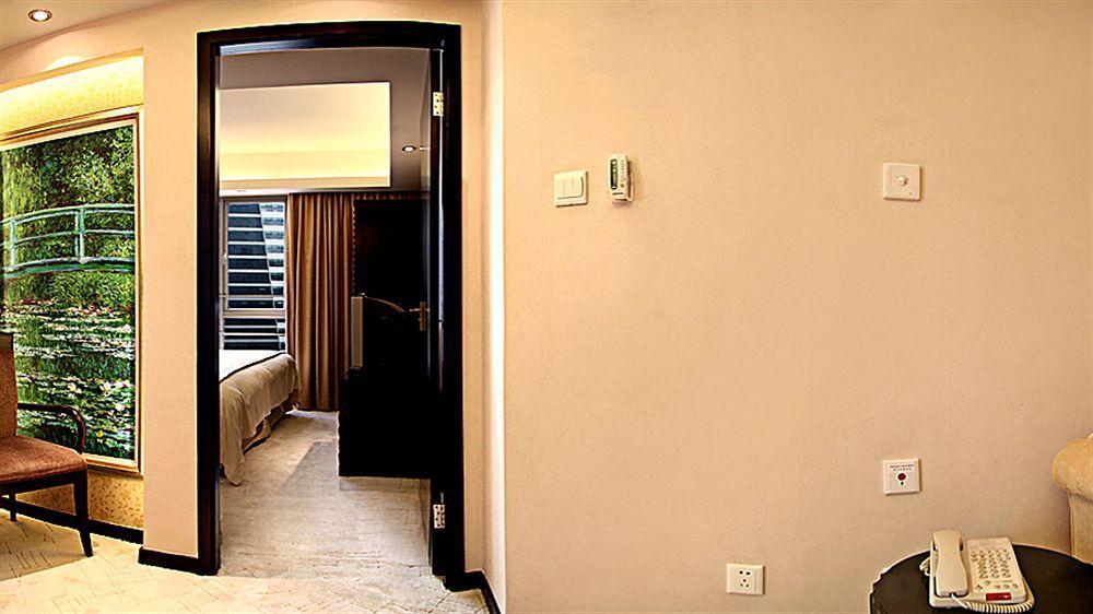 Howard Johnson All Suites Shanghai Exterior photo