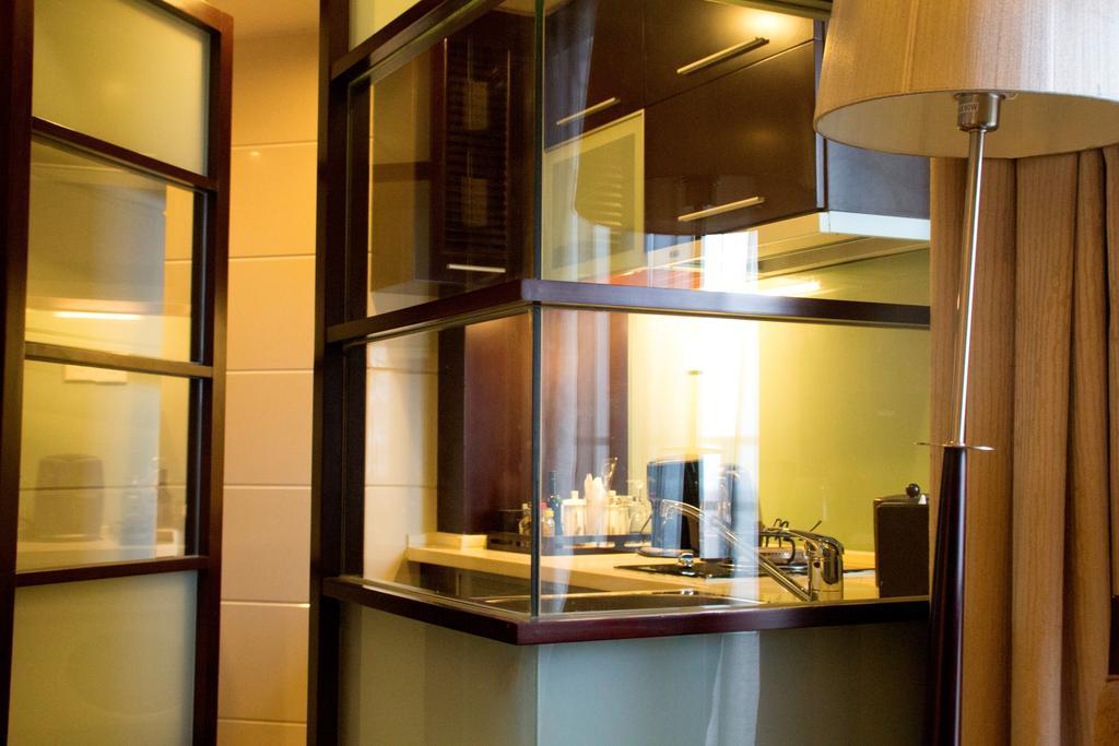 Howard Johnson All Suites Shanghai Room photo